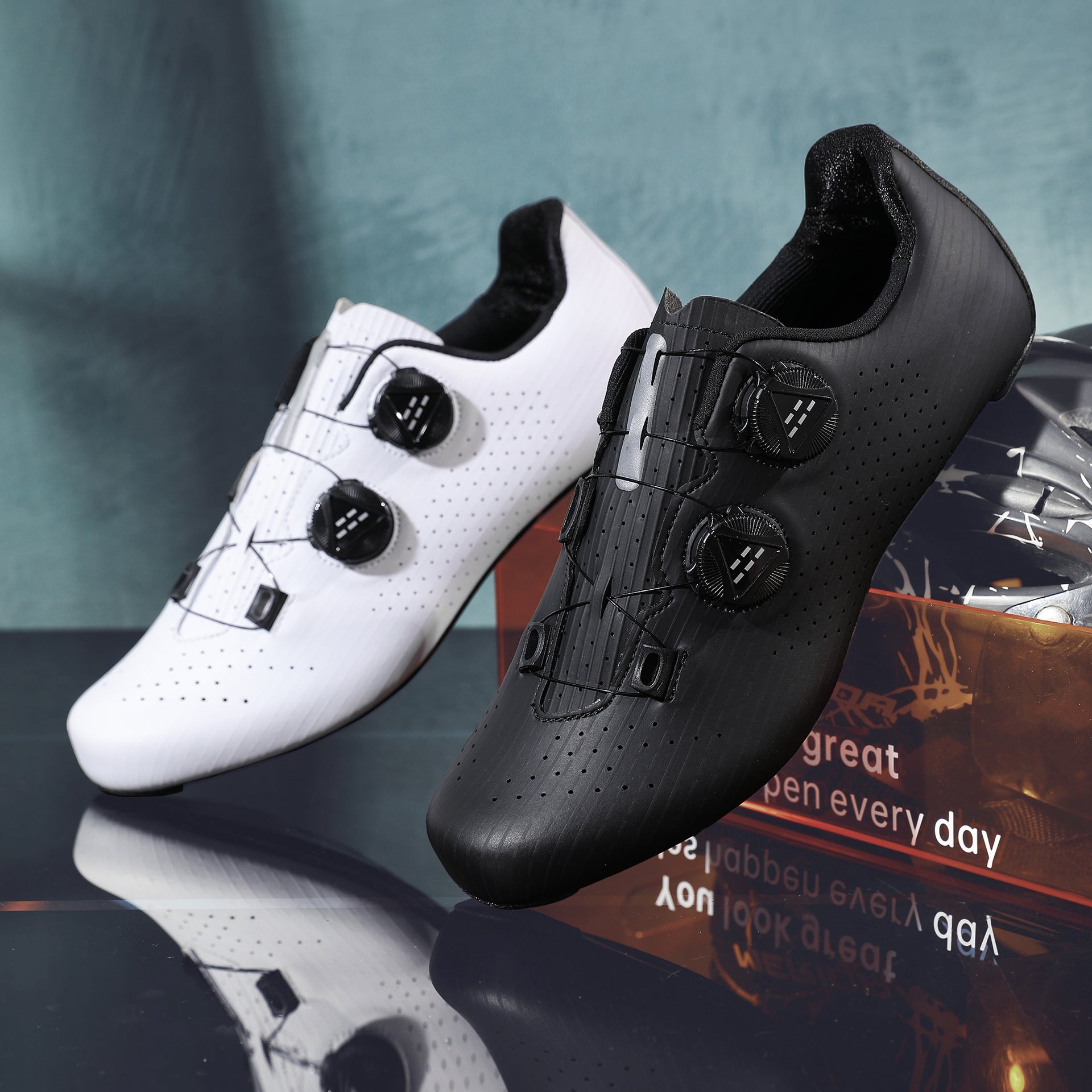 Fashion Breathable Carbon Fiber Road Lock Outdoor Shock-Absorbing Hard-Soled Dynamic Cycling Shoes for Sportwear Customization