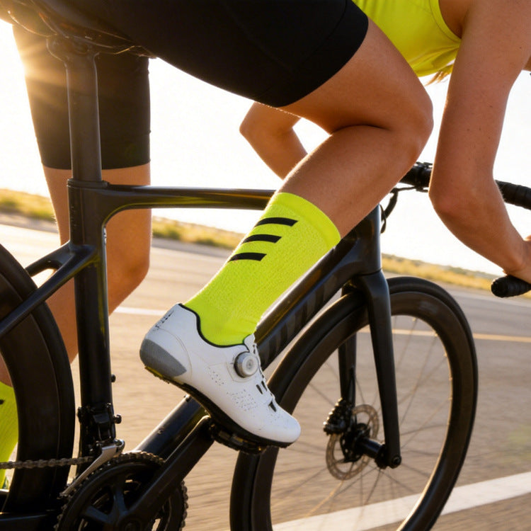 Anti-Slip Reflective Bicycle Socks, Breathable Mid-Hose Road Bike Socks, Cushioned Performance Athletic Socks for Spring/Summer